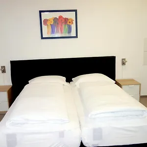 2* Hotel Budget